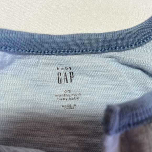 0-3M GAP summer romper - Picture 2 of 2